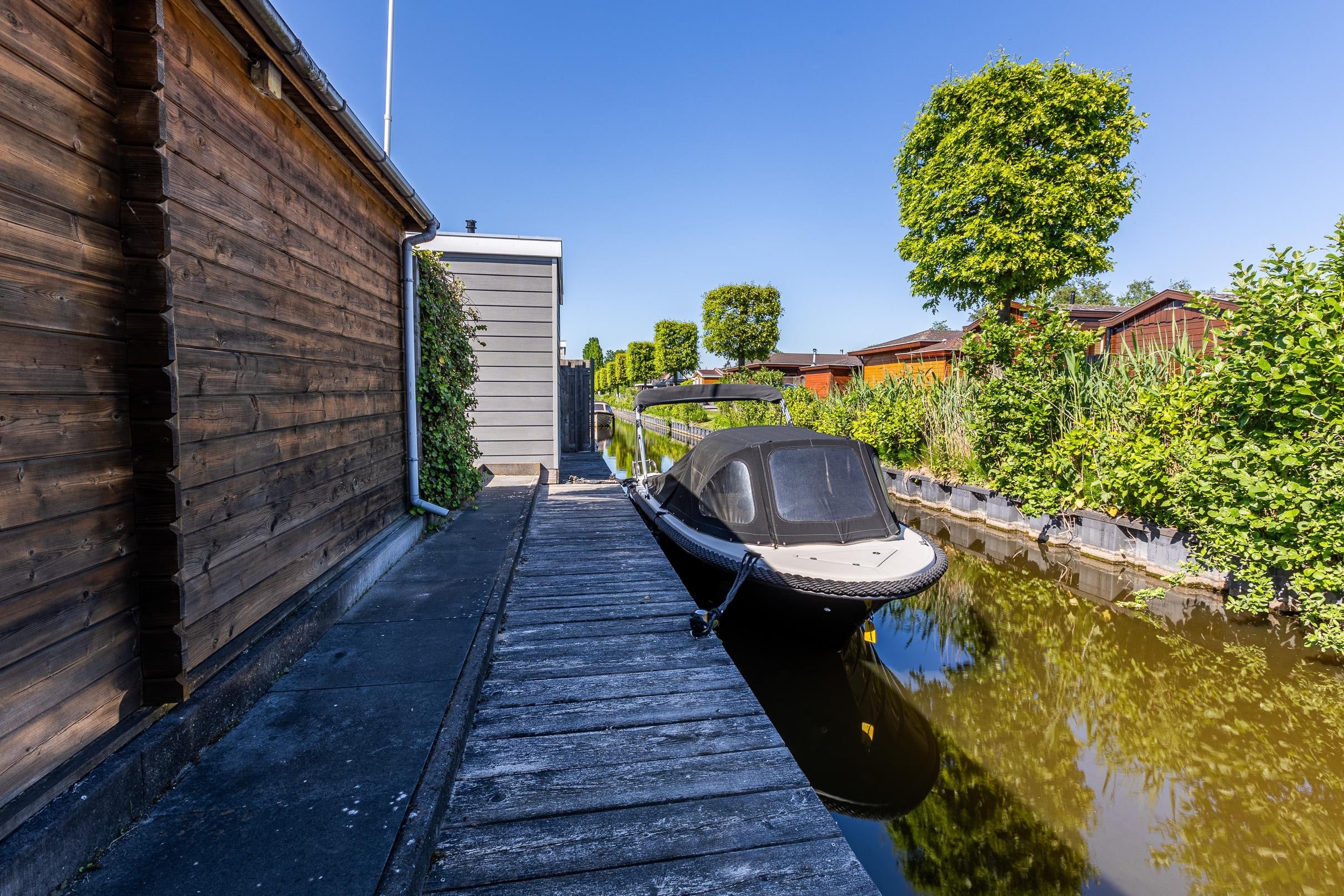 Nieuw-Loosdrechtsedijk 211 aD9 in Loosdrecht