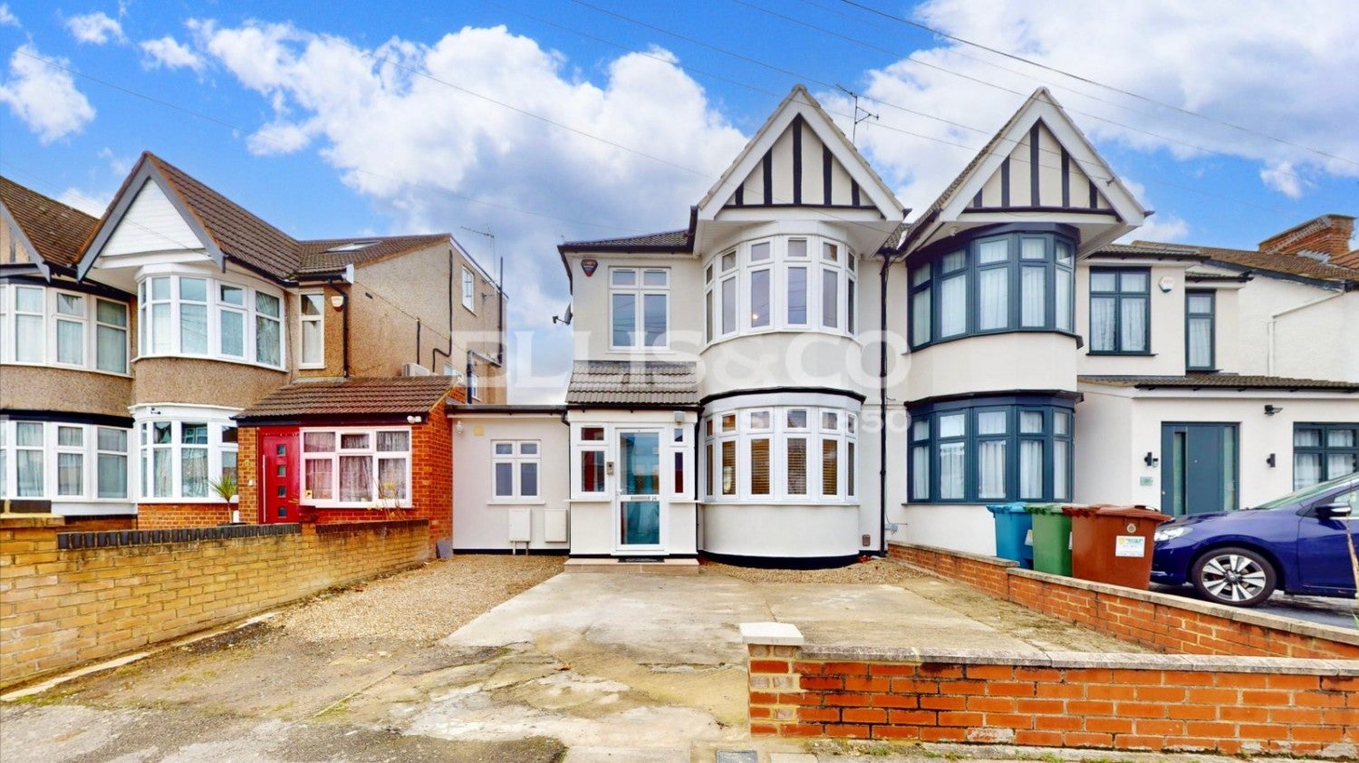 House Alicia Gardens in Greater London