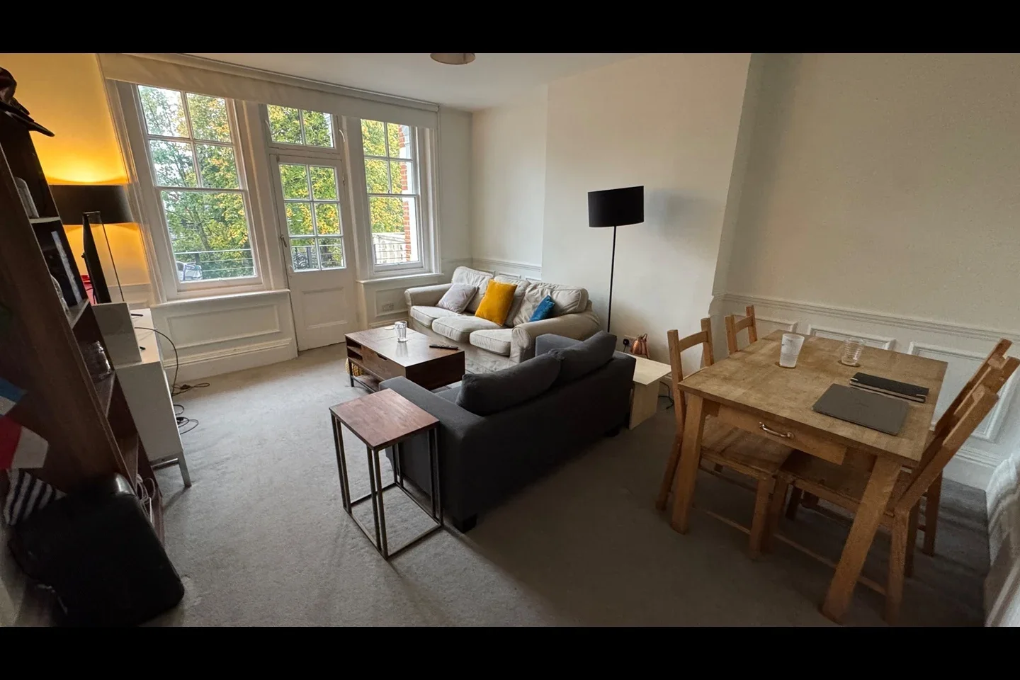 Room Exeter Road in Greater London