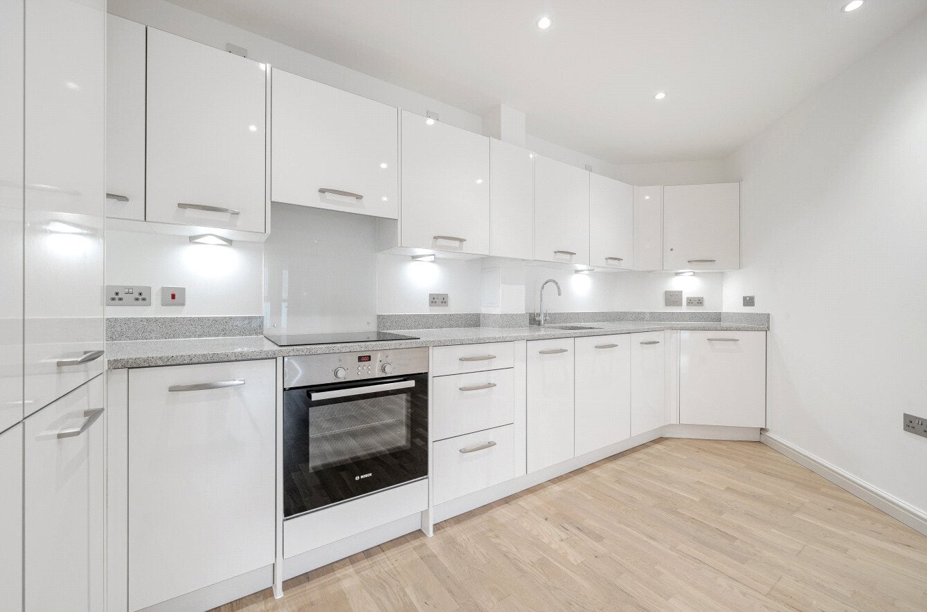 Flat Godfrey Place in Greater London