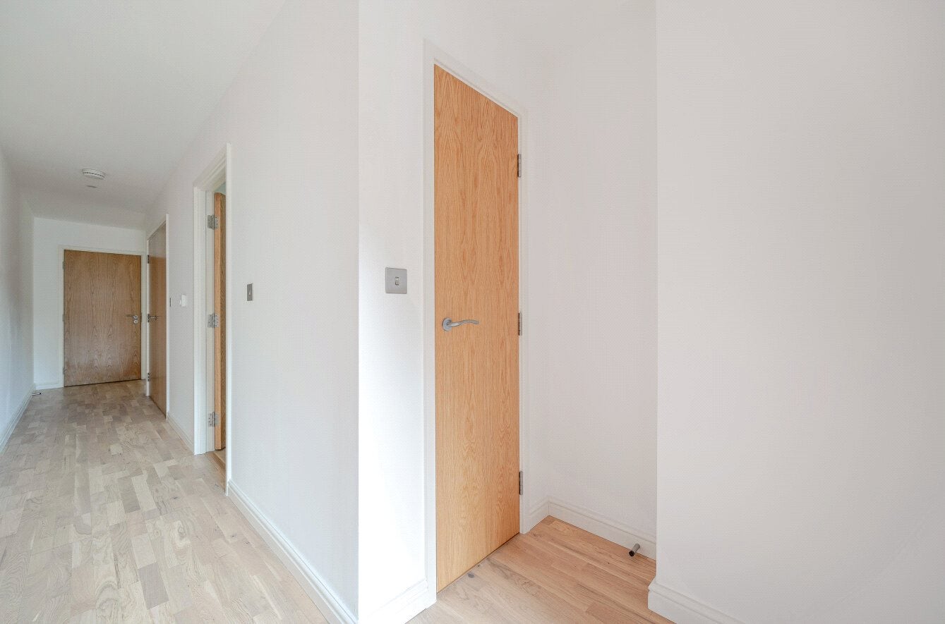 Flat Godfrey Place in Greater London