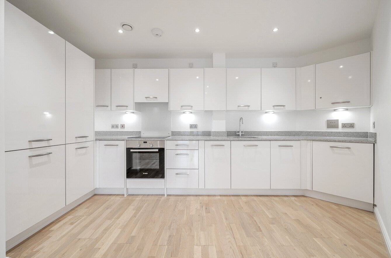 Flat Godfrey Place in Greater London
