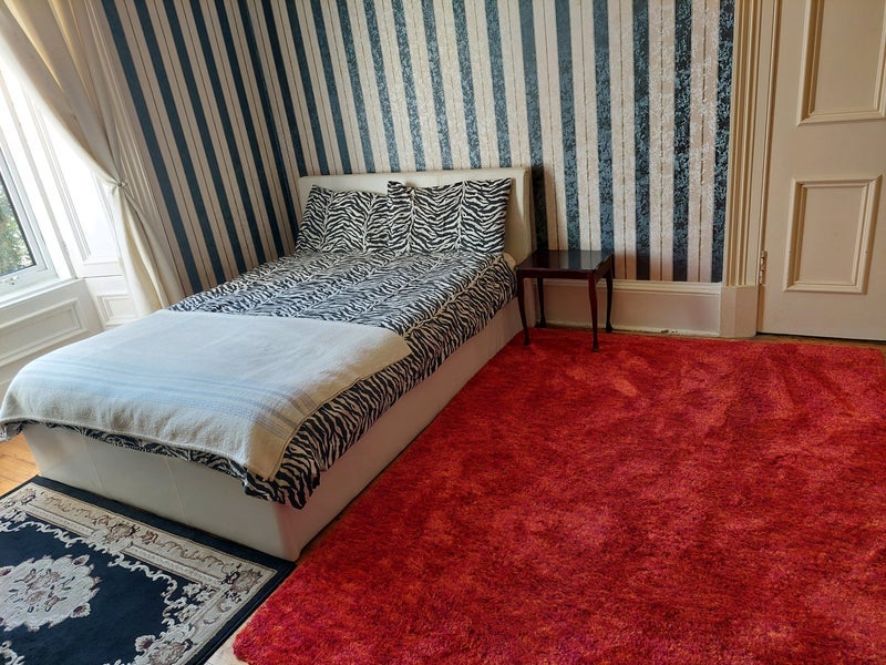 Room Marchhall Crescent in City of Edinburgh