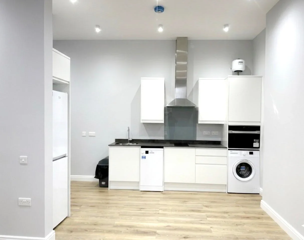 Flat Fore Street in Greater London