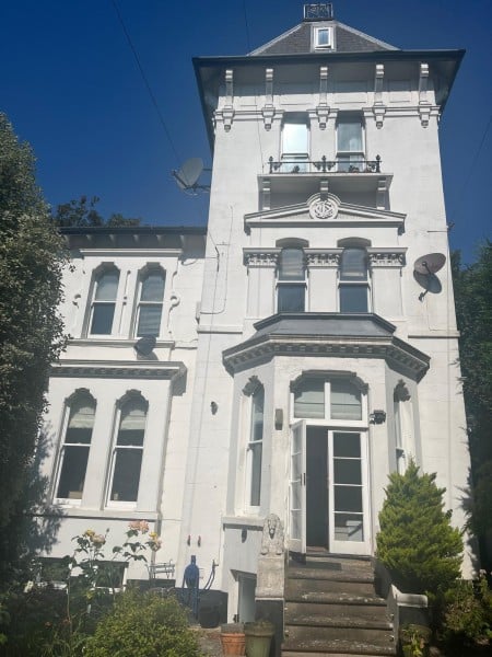 Flat St Helen's Road in St Leonards
