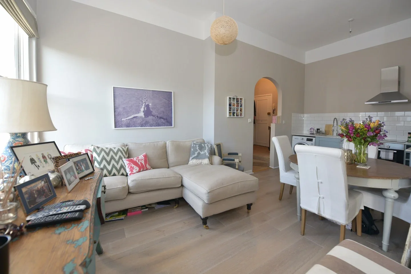 Flat Sinclair Road in Greater London