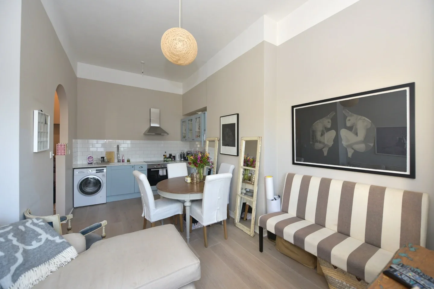Flat Sinclair Road in Greater London