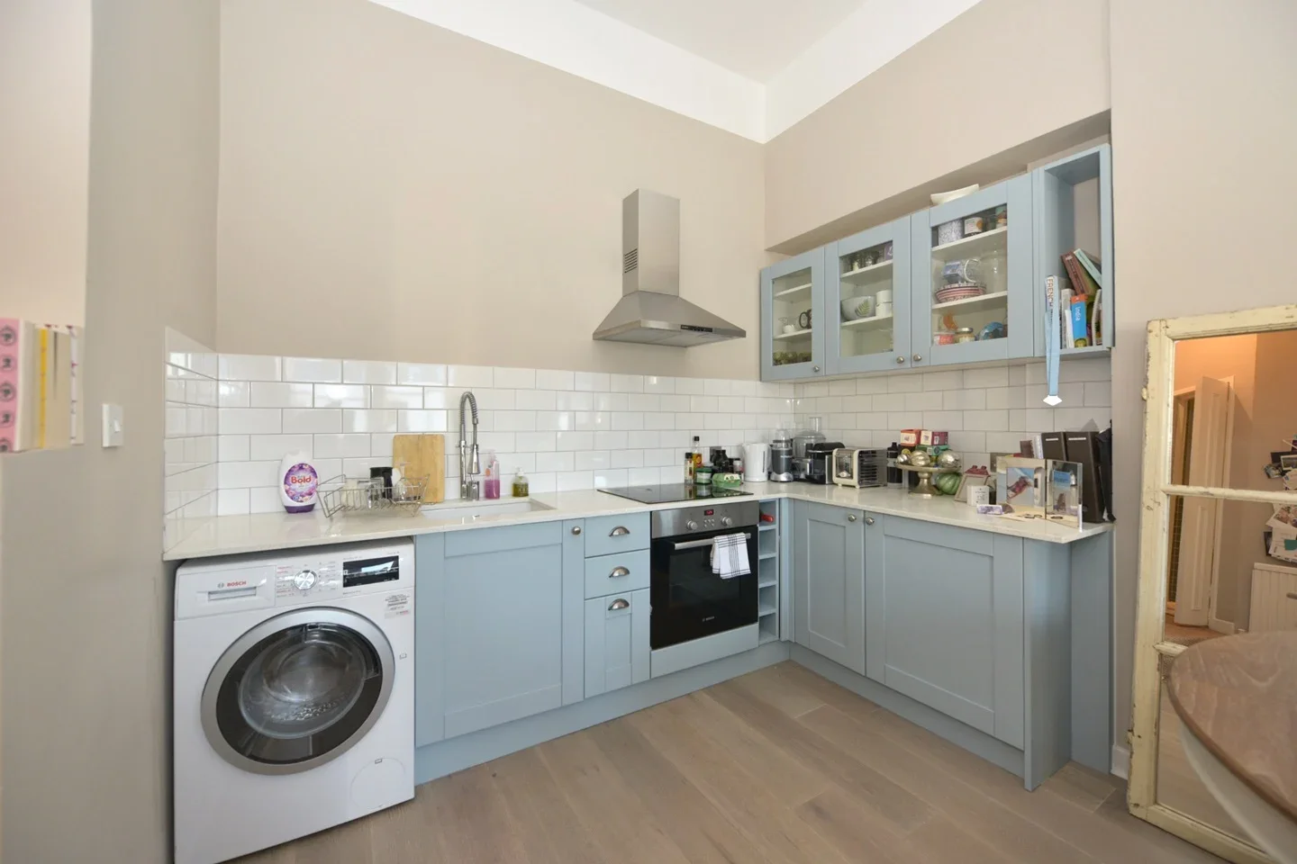 Flat Sinclair Road in Greater London