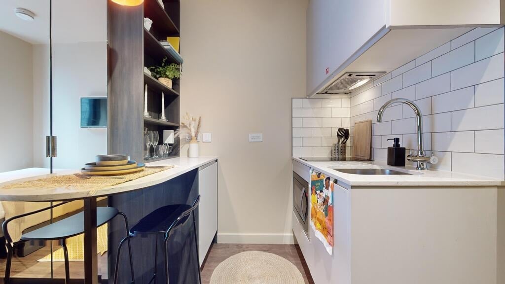 Flat Crossharbour Plaza in Greater London