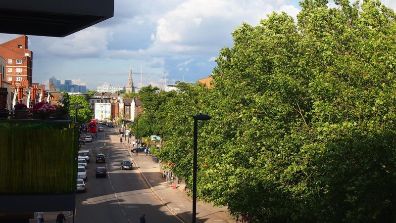 Room Coldharbour Lane in Greater London