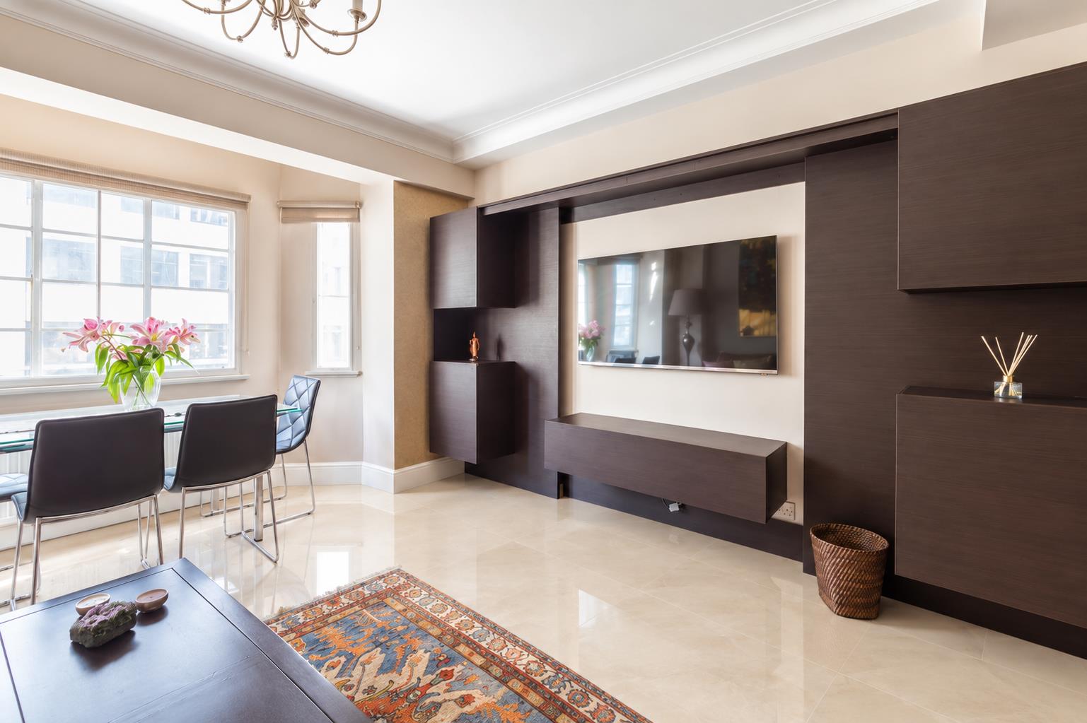 Flat Queensway in City of Westminster