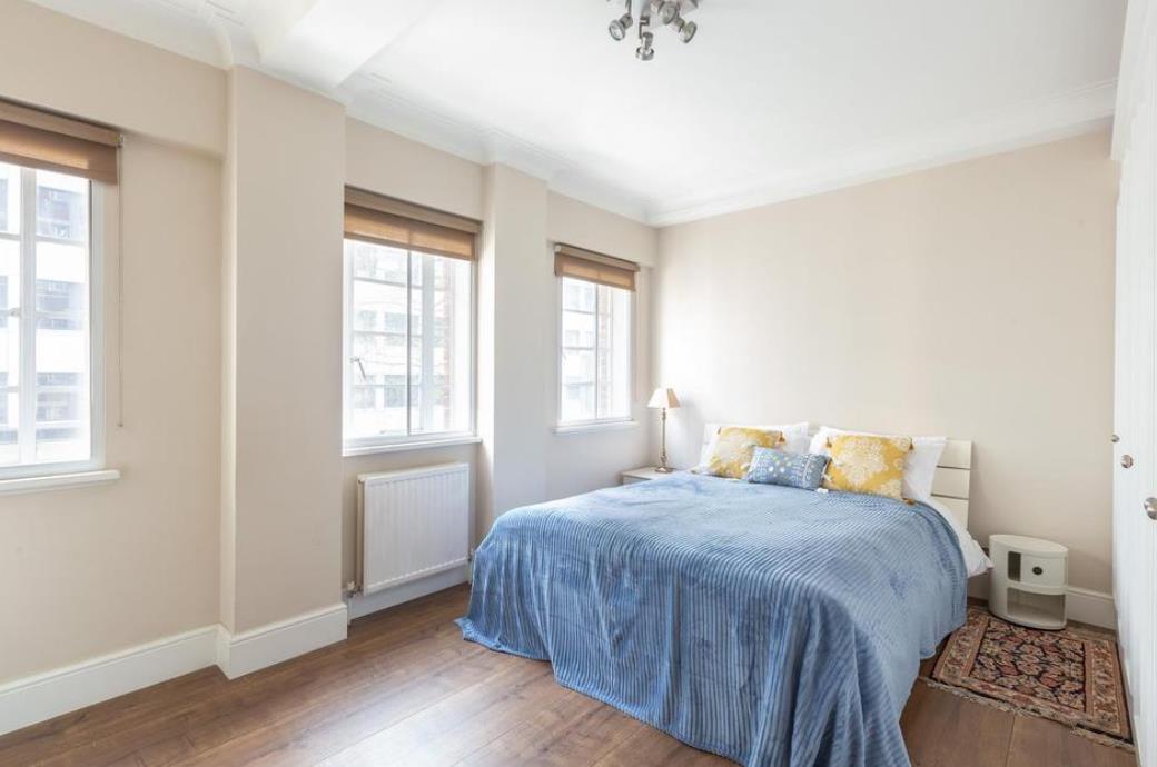 Flat Queensway in City of Westminster