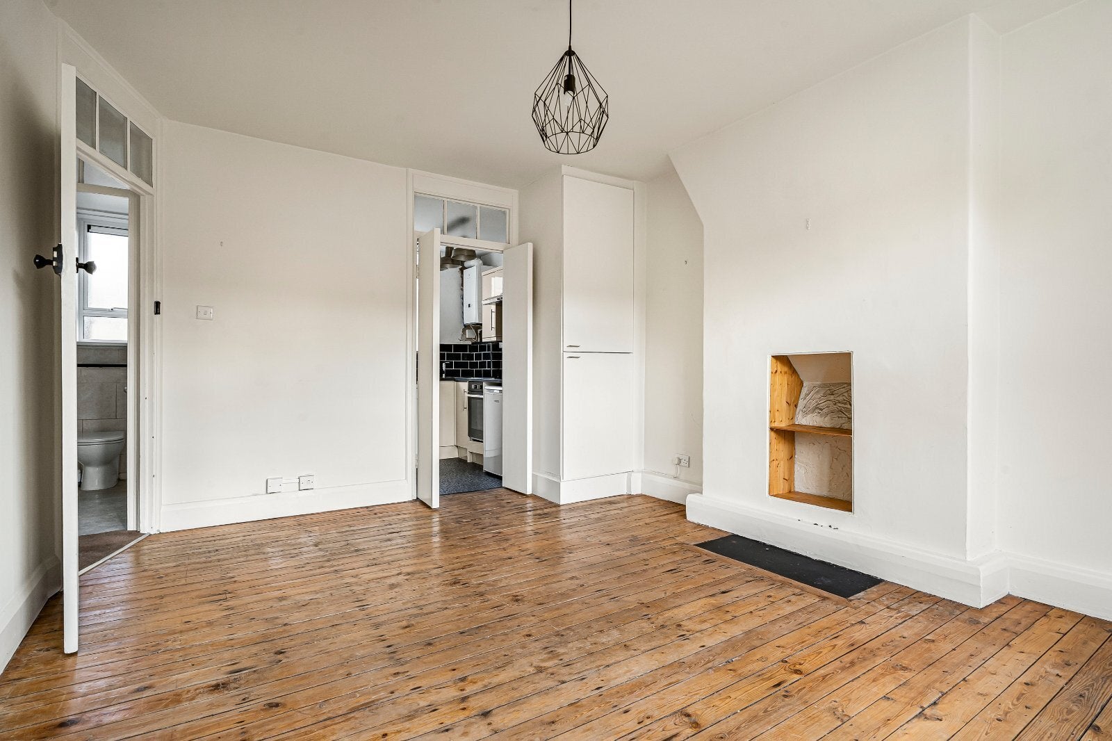 Flat Tyndale Lane in Greater London