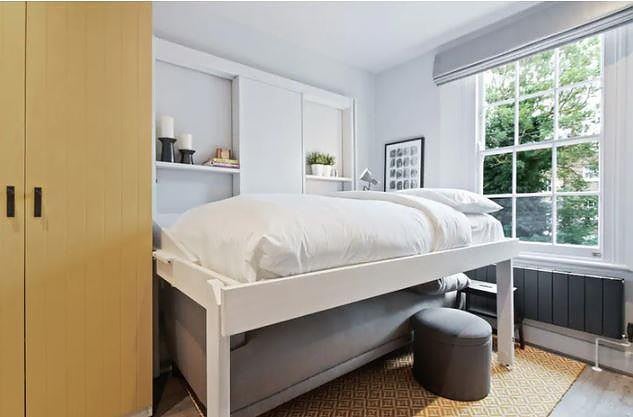 Flat Oakley Square in Greater London