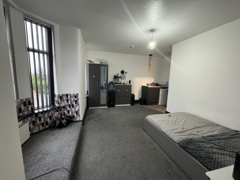 Room Weaste Lane in Salford