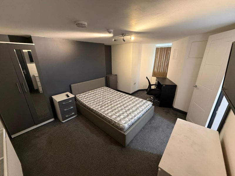 Room Weaste Lane in Salford