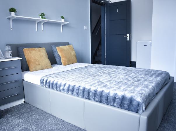 Room Weaste Lane in Salford