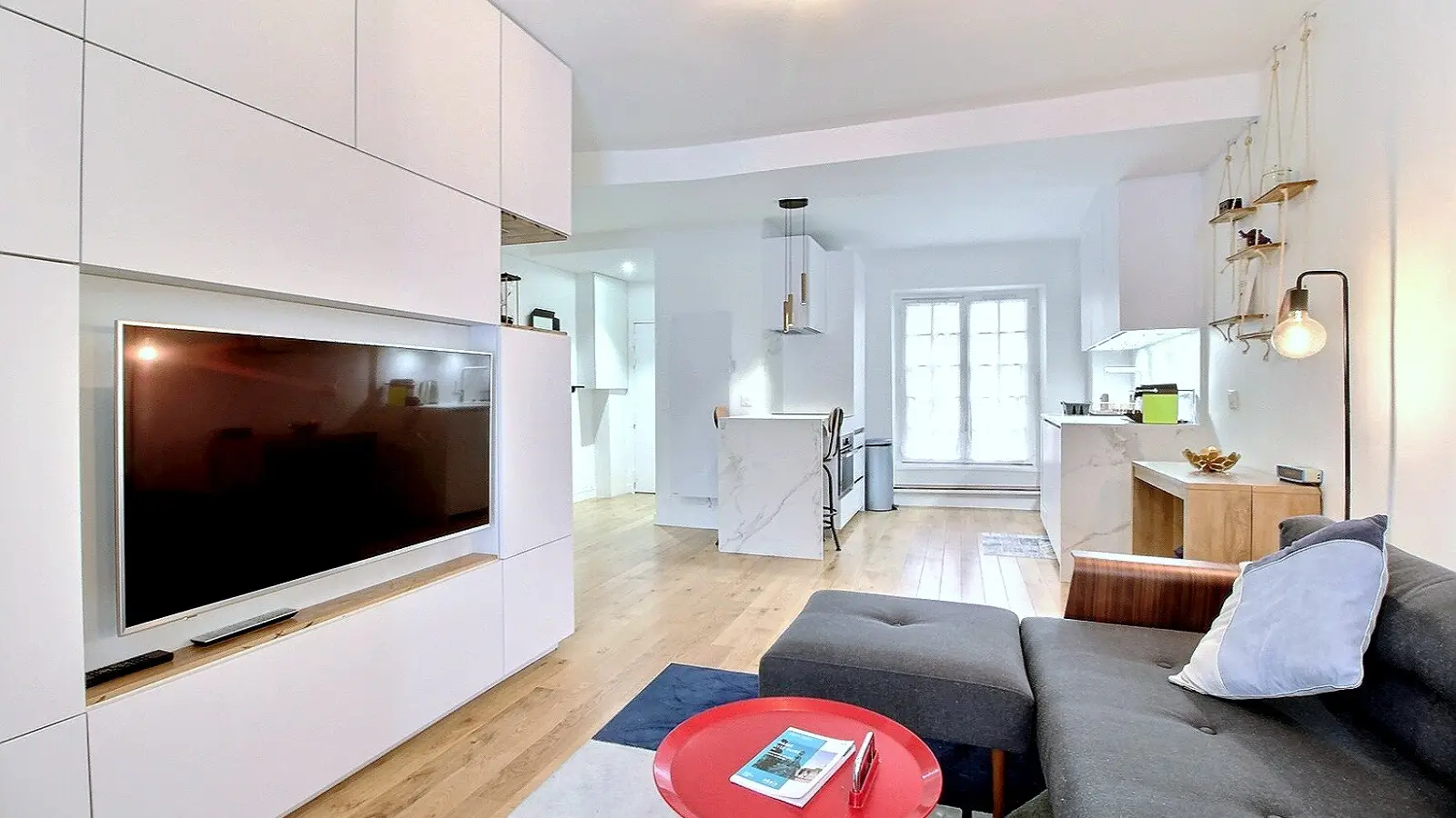 Appartement Rue de la Montagne Sainte-Geneviève à Paris