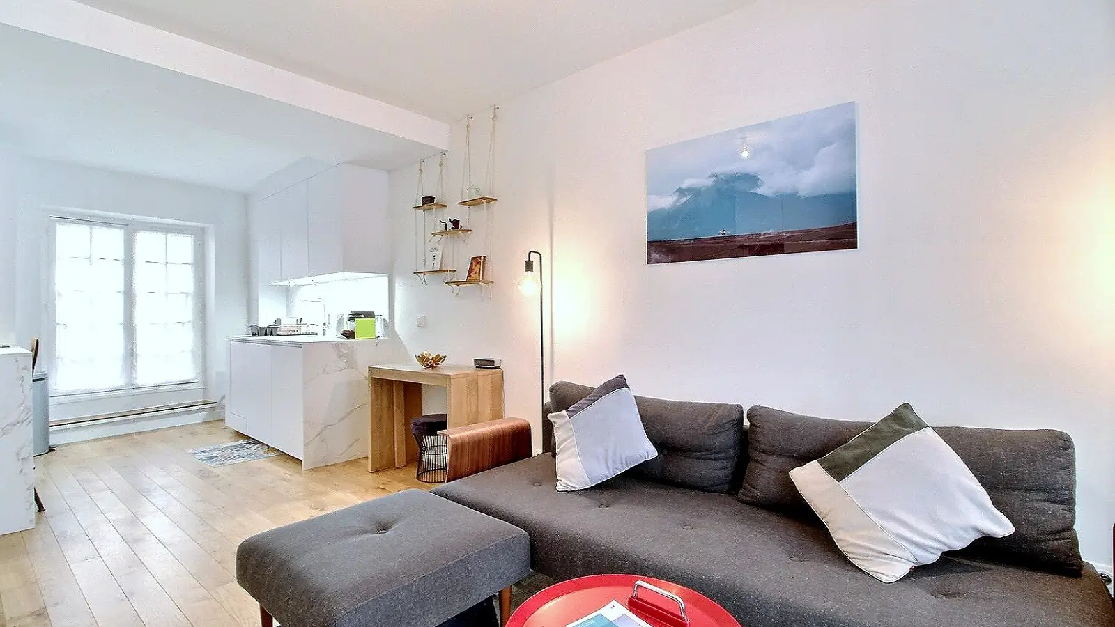 Appartement Rue de la Montagne Sainte-Geneviève à Paris