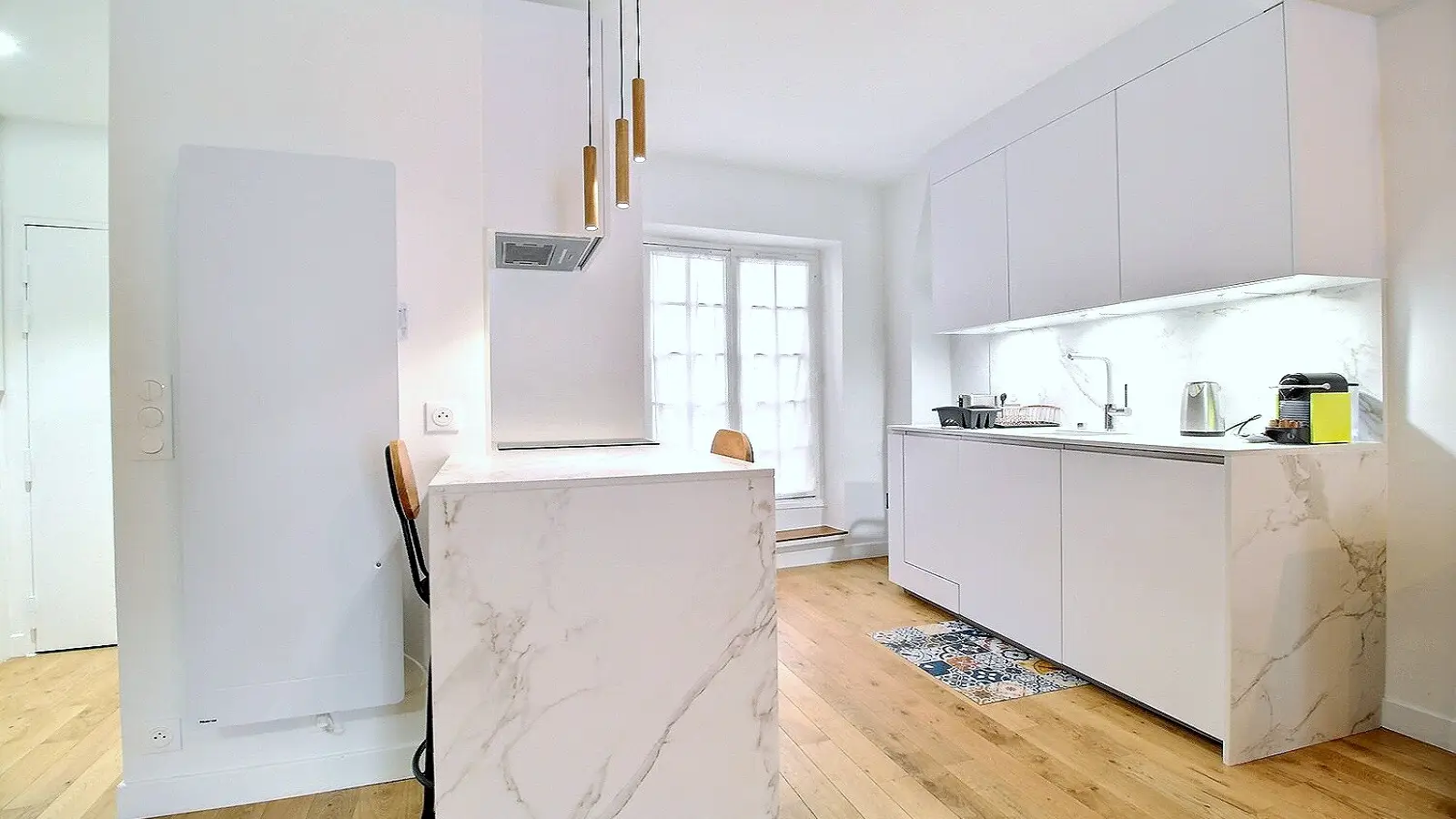 Appartement Rue de la Montagne Sainte-Geneviève à Paris