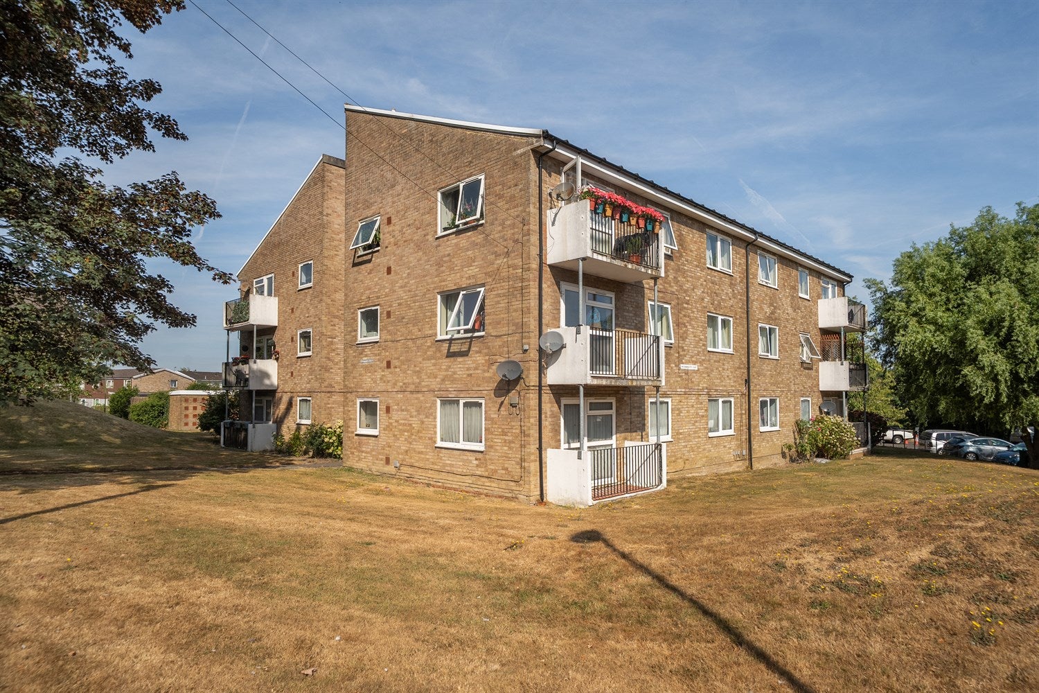 Flat North Heath Lane in Horsham