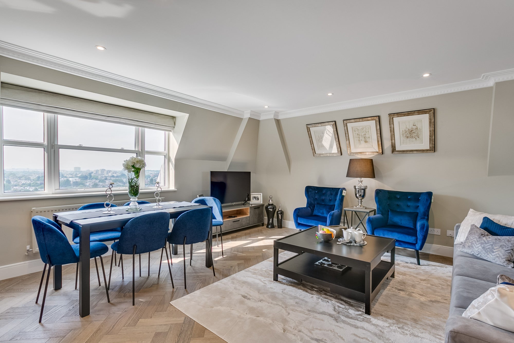 Flat Boydell Court in Greater London