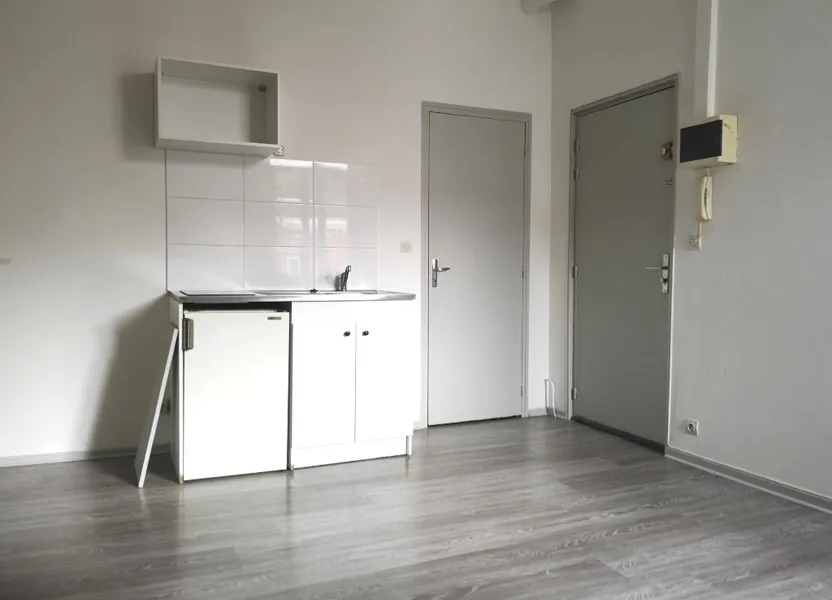 Flat Rue Ernest Deconynck in Lille