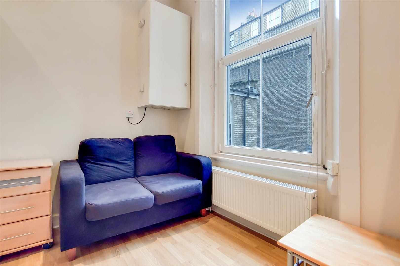Flat Wrights Lane in Greater London