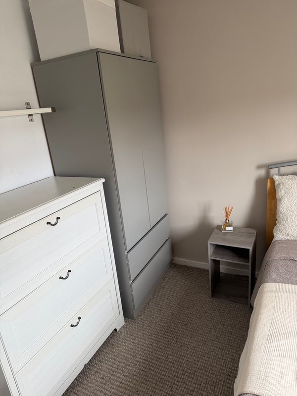 House Coombe Close in Crawley