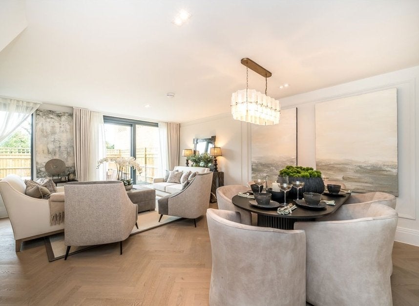 House Bryanston Close in Greater London
