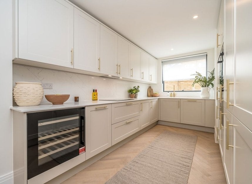 House Bryanston Close in Greater London