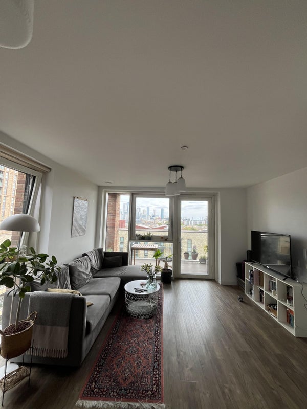 Room Bailey Street in Greater London
