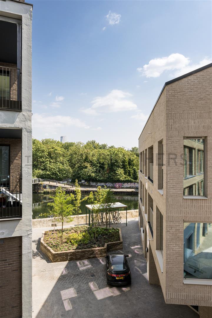 Flat Dalston Lane in Greater London