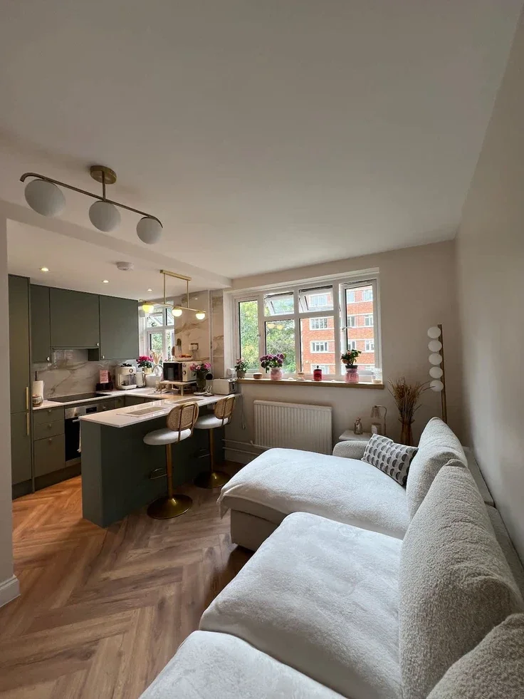 Flat Upper Richmond Road in Greater London