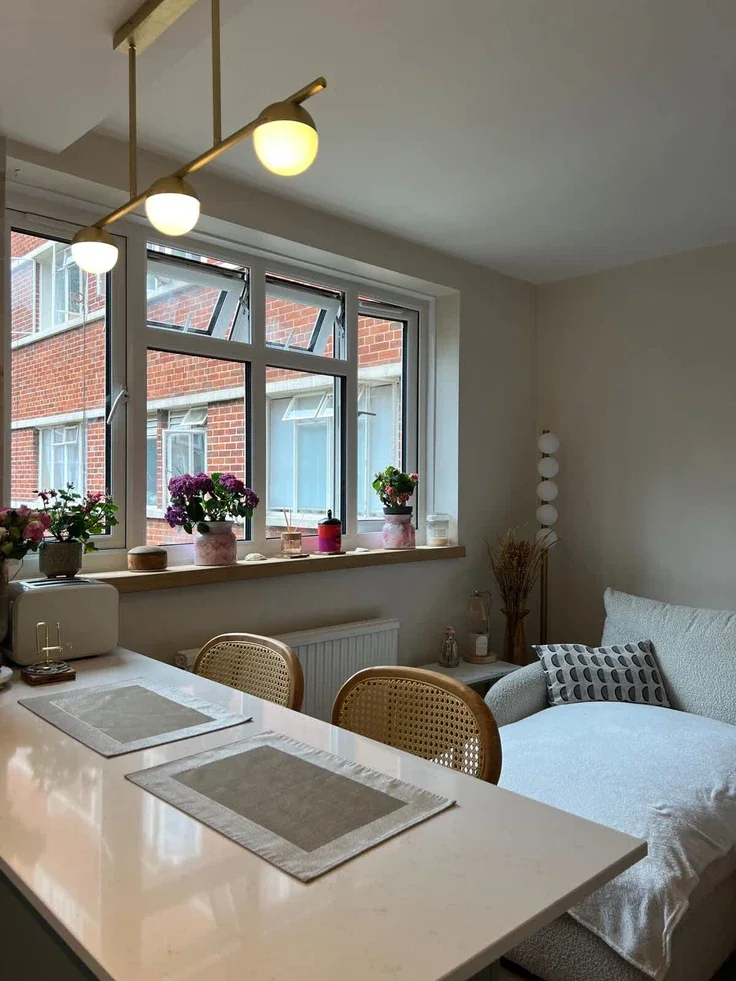 Flat Upper Richmond Road in Greater London