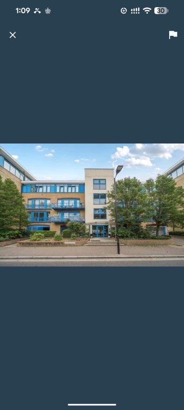 Room Rotherhithe Street in Greater London