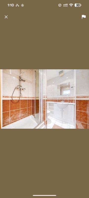 Room Rotherhithe Street in Greater London