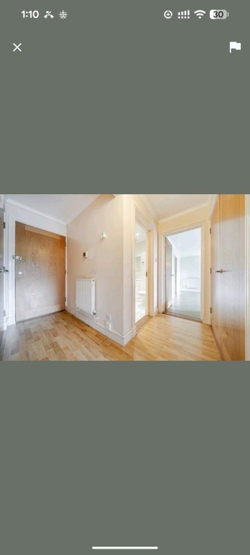 Room Rotherhithe Street in Greater London