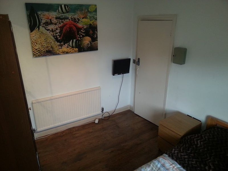 Room St. Andrew's Road in Greater London