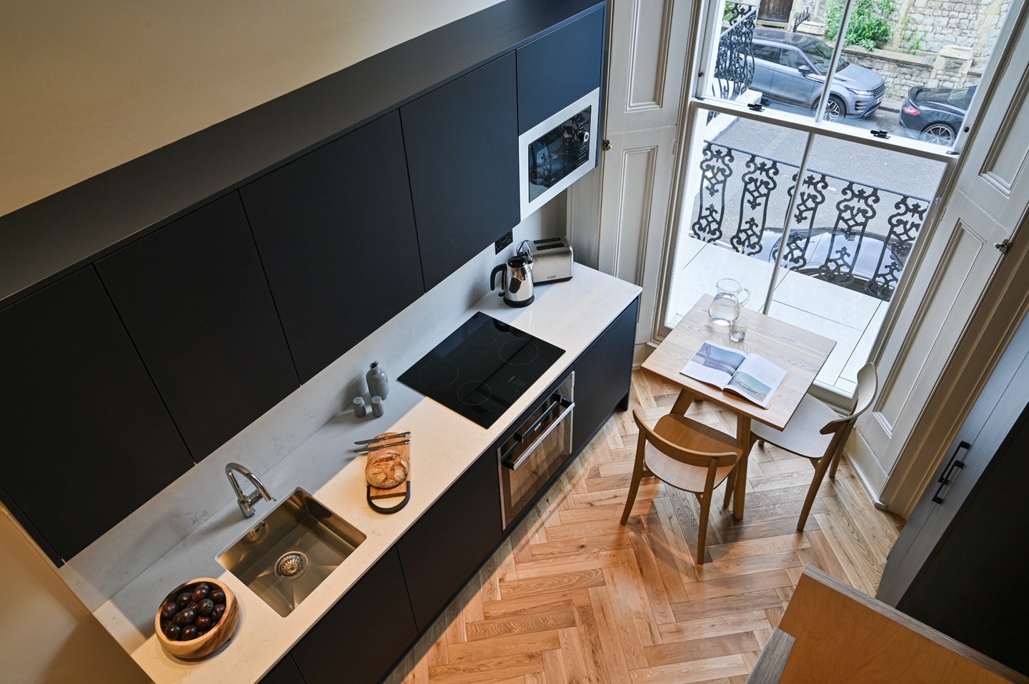 Flat Ledbury Mews West in London