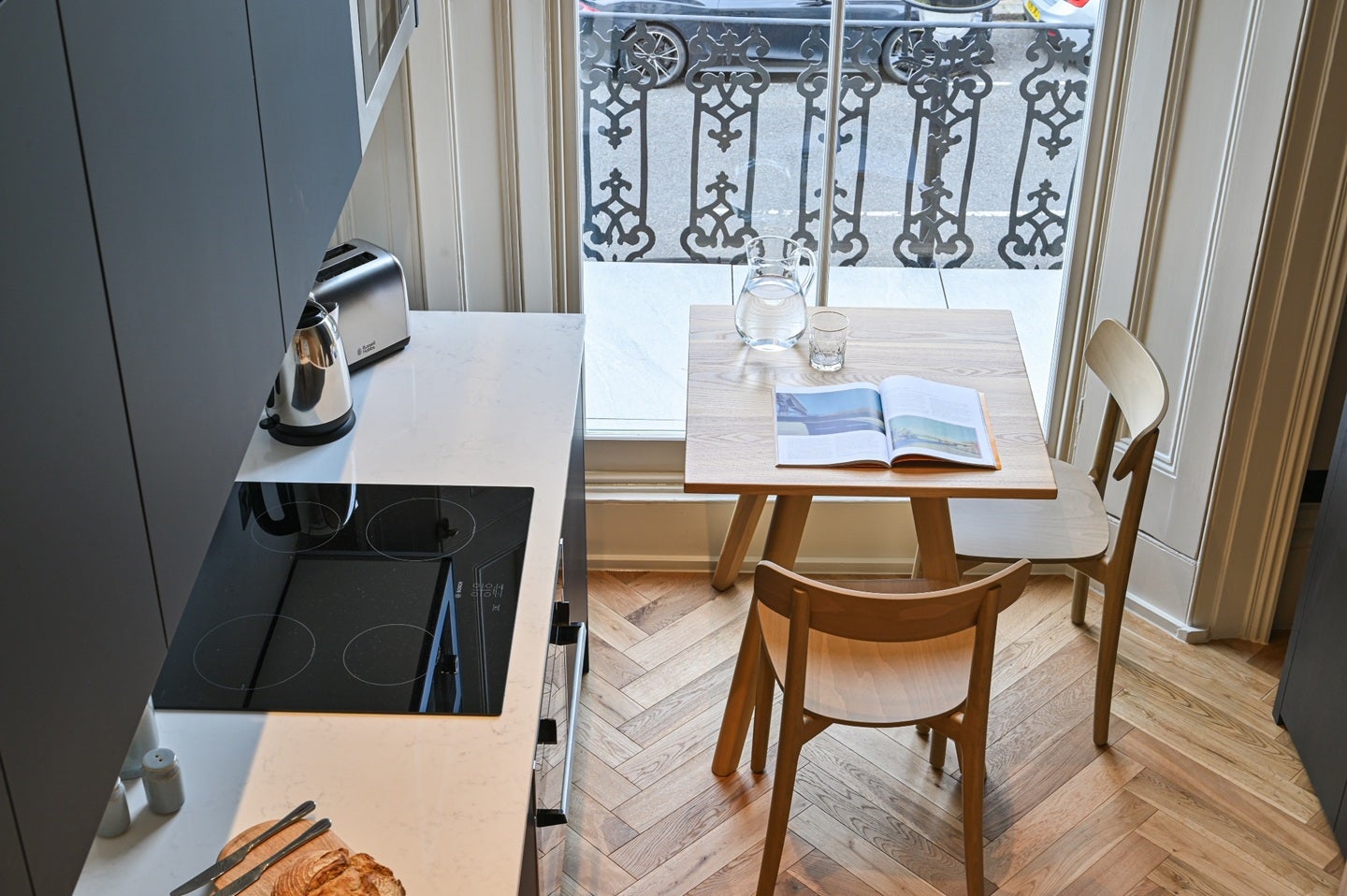 Flat Ledbury Mews West in London