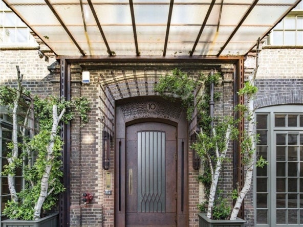 Flat Belmont Street in Greater London