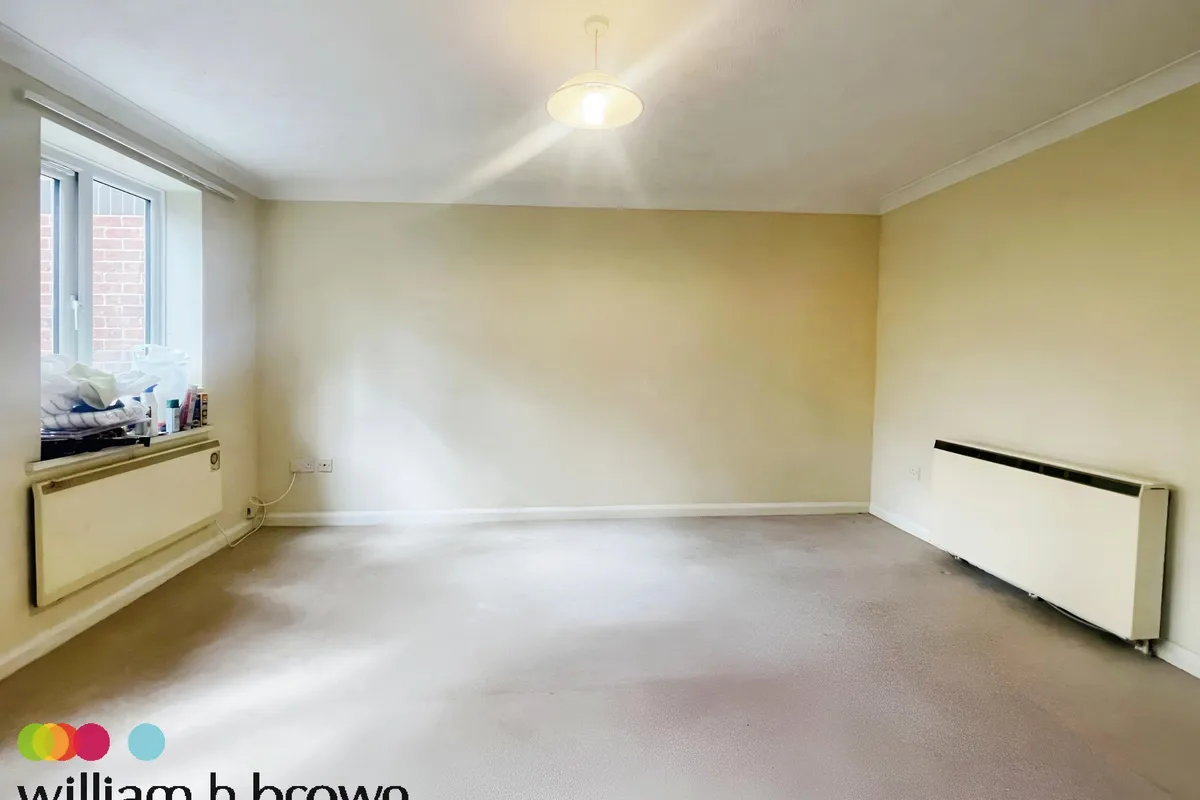 Flat Friday Wood Green in Colchester