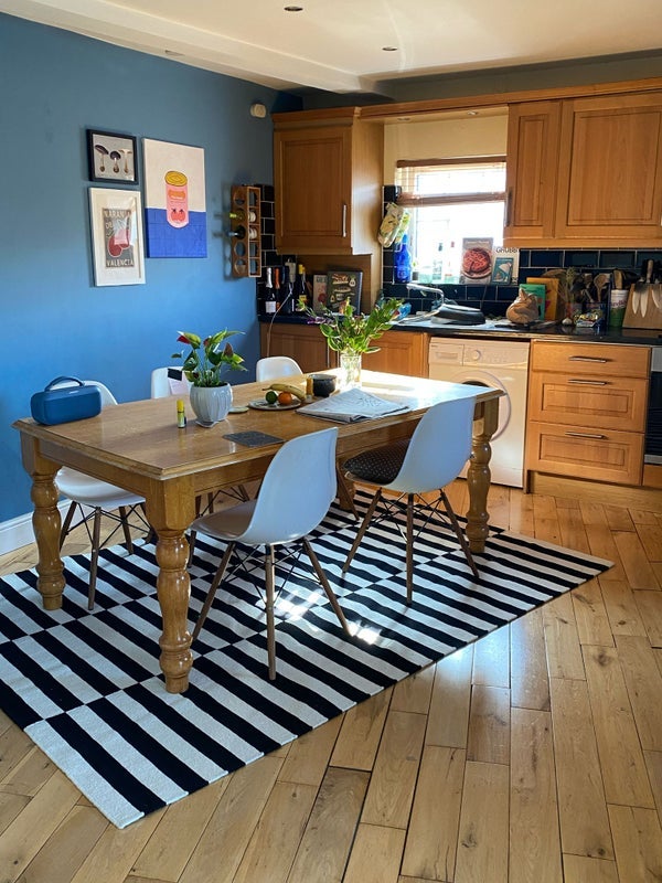 Room Martaban Road in Greater London