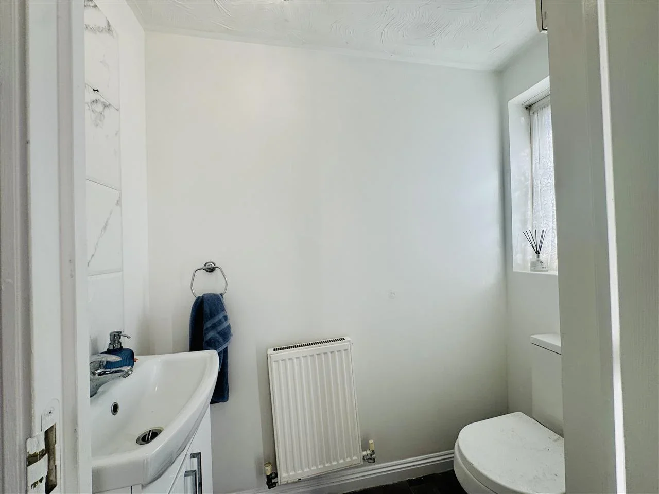 House Derwent Close in Watford