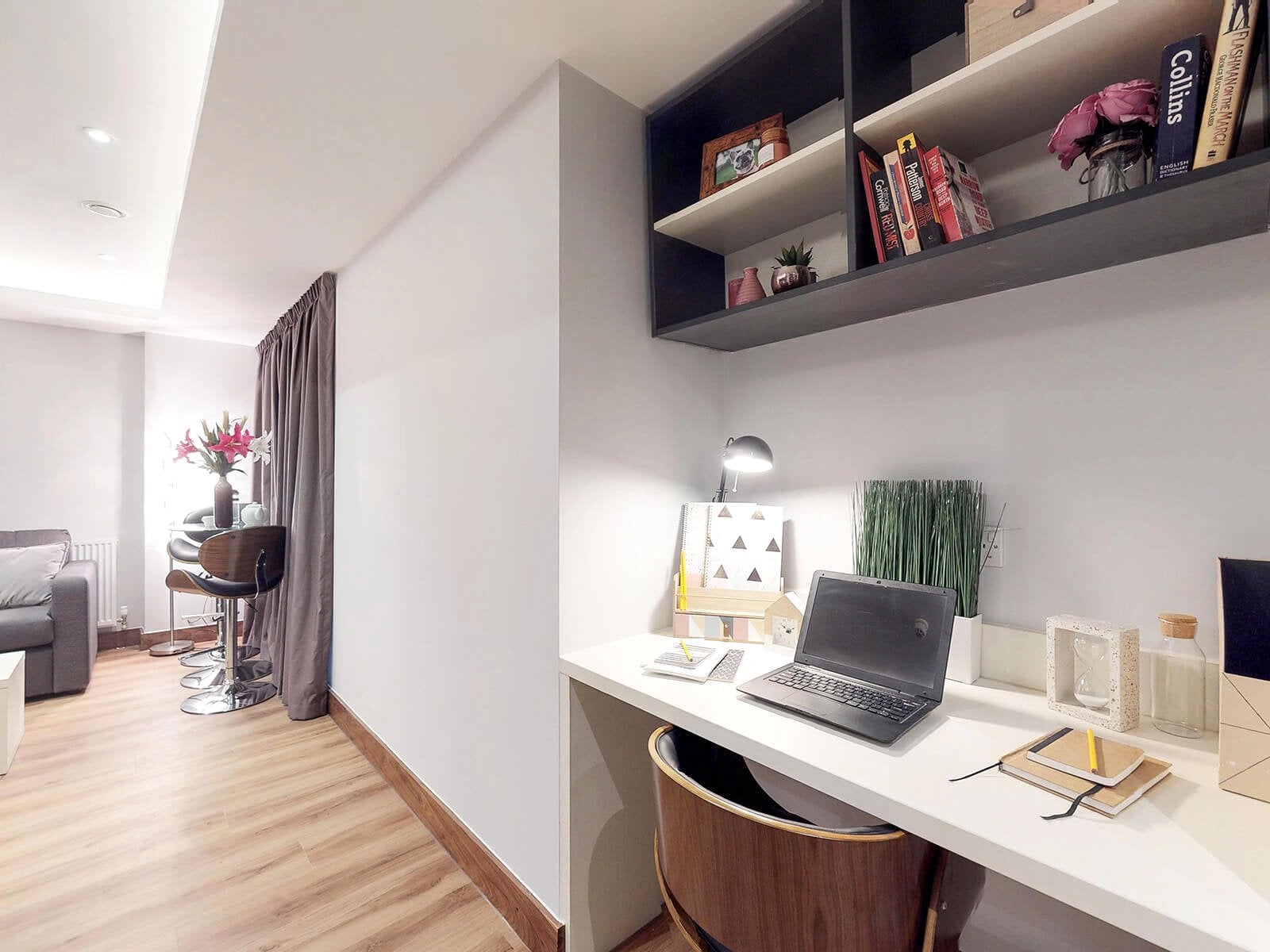 Flat Cookridge Street in Leeds
