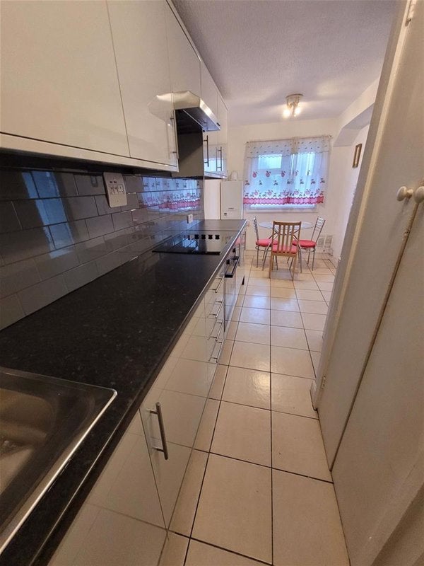 Flat Shenley Road in Hertsmere