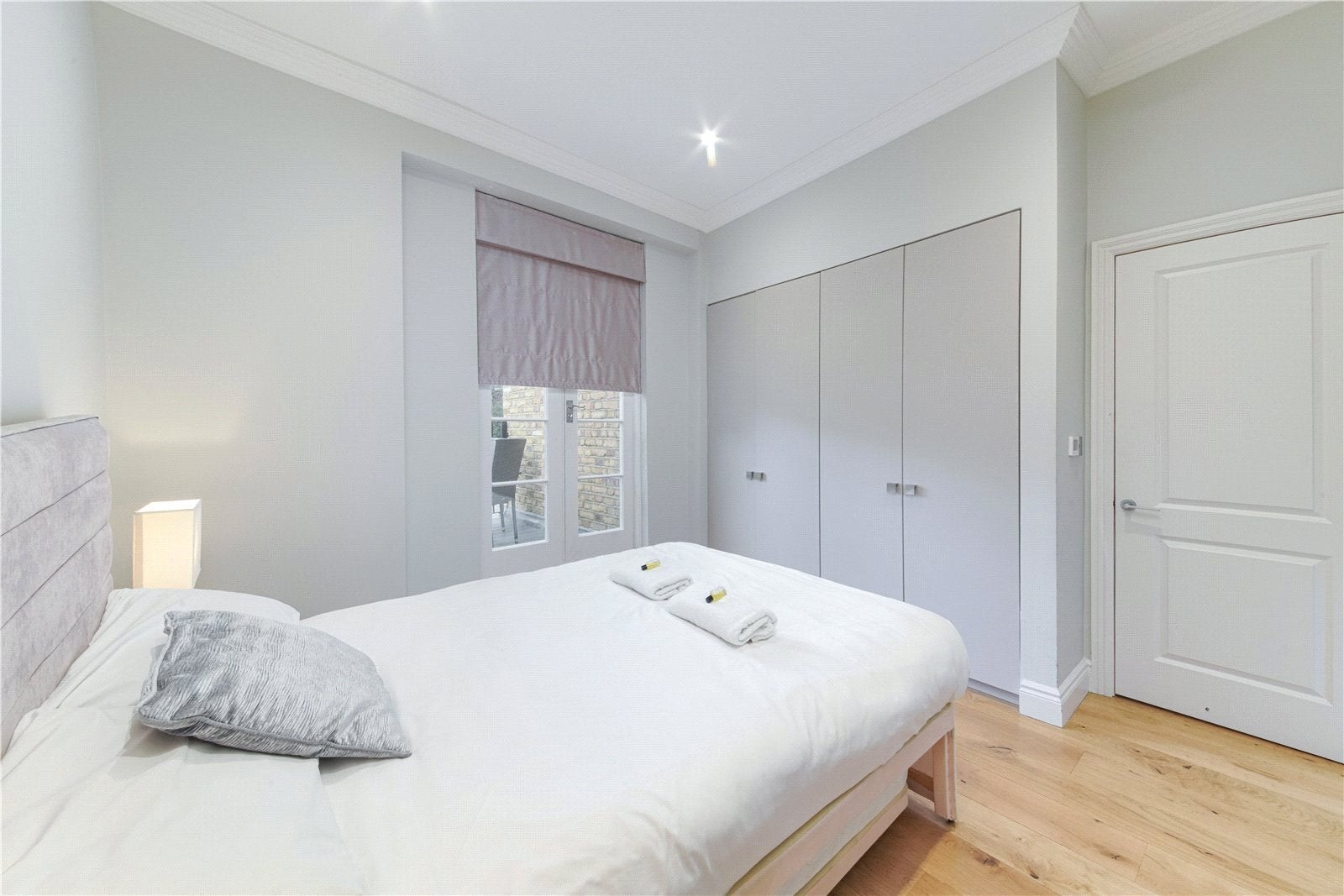 Flat Ockendon Road in Greater London