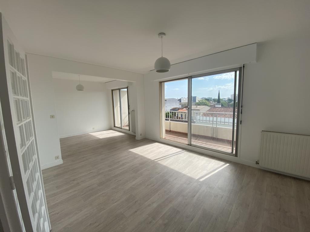 Flat Rue Basque in Bordeaux