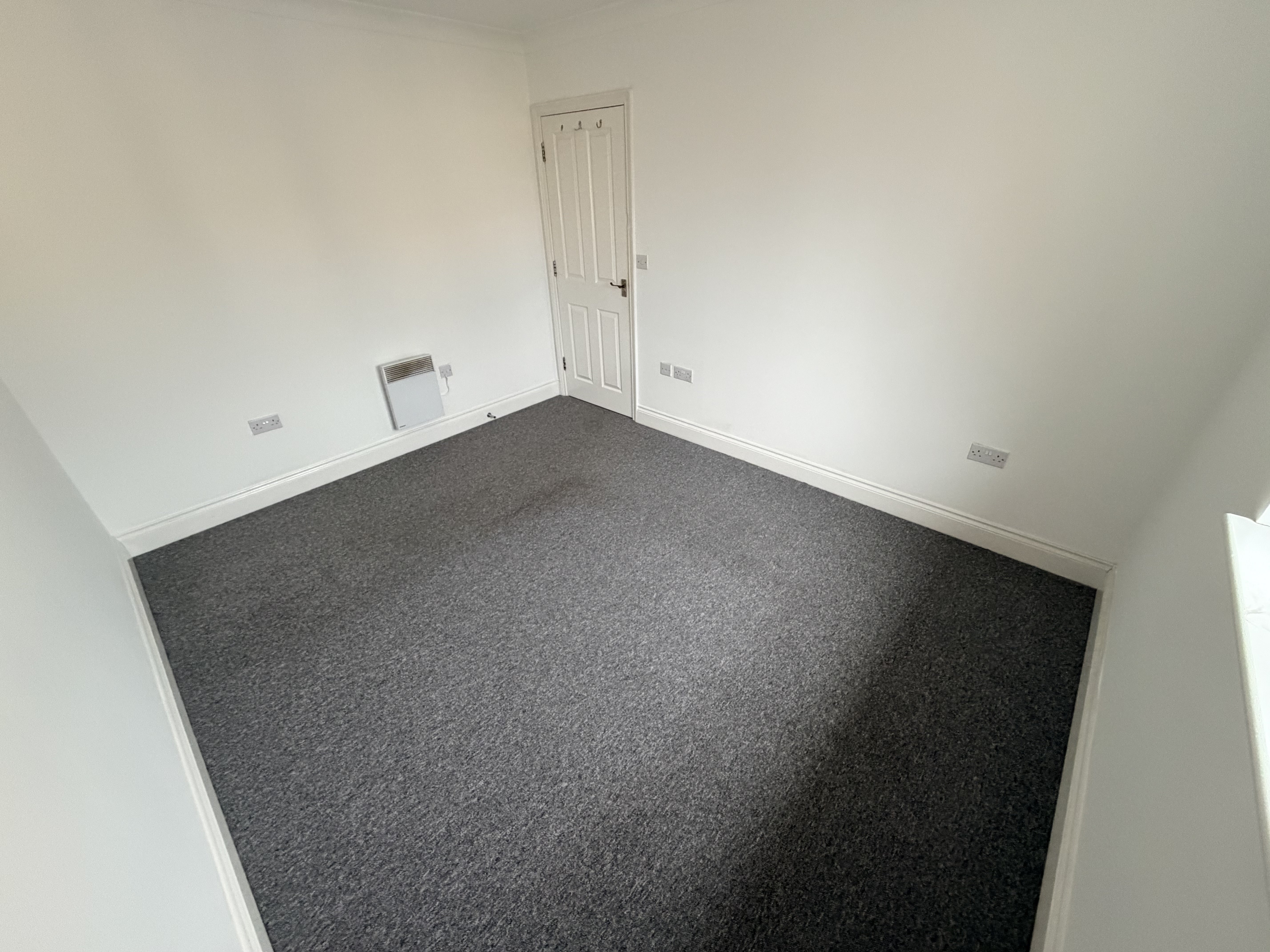Flat Crown House Close in Breckland District
